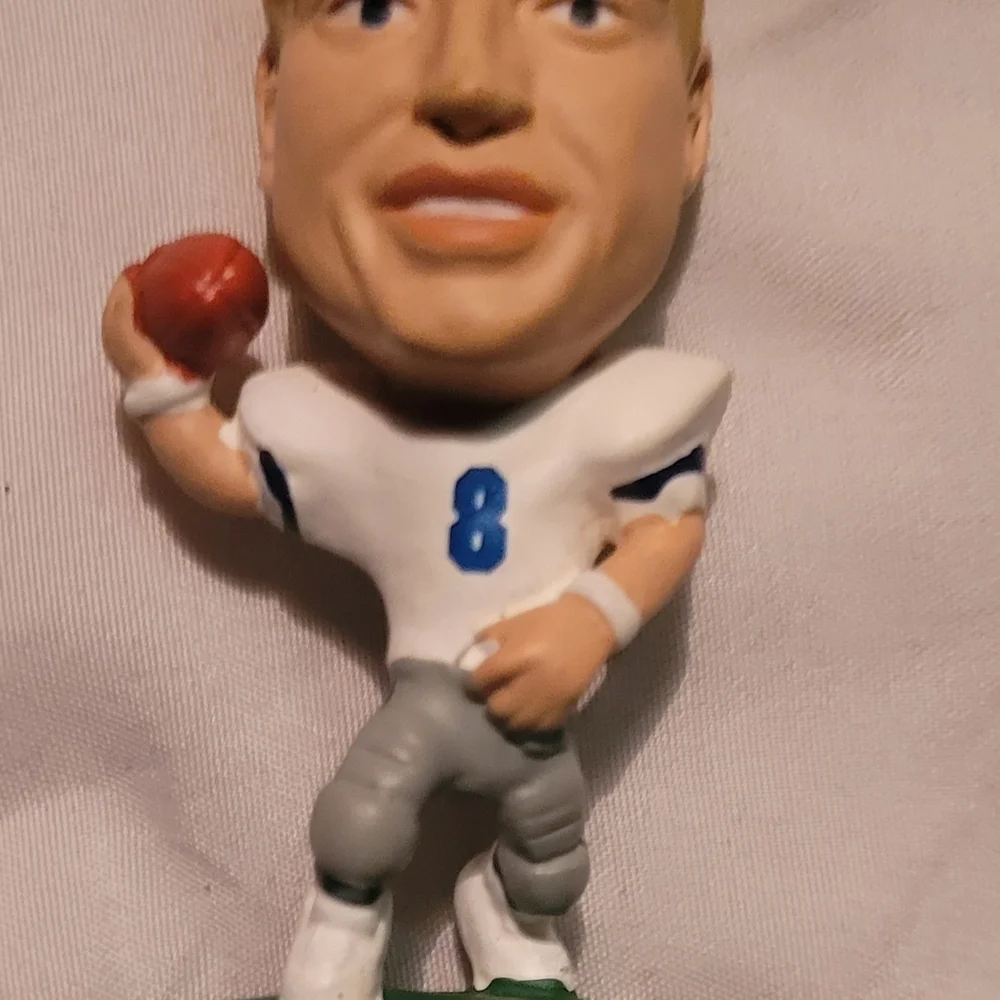 NFL Football Player Cake Topper - Green and Yellow